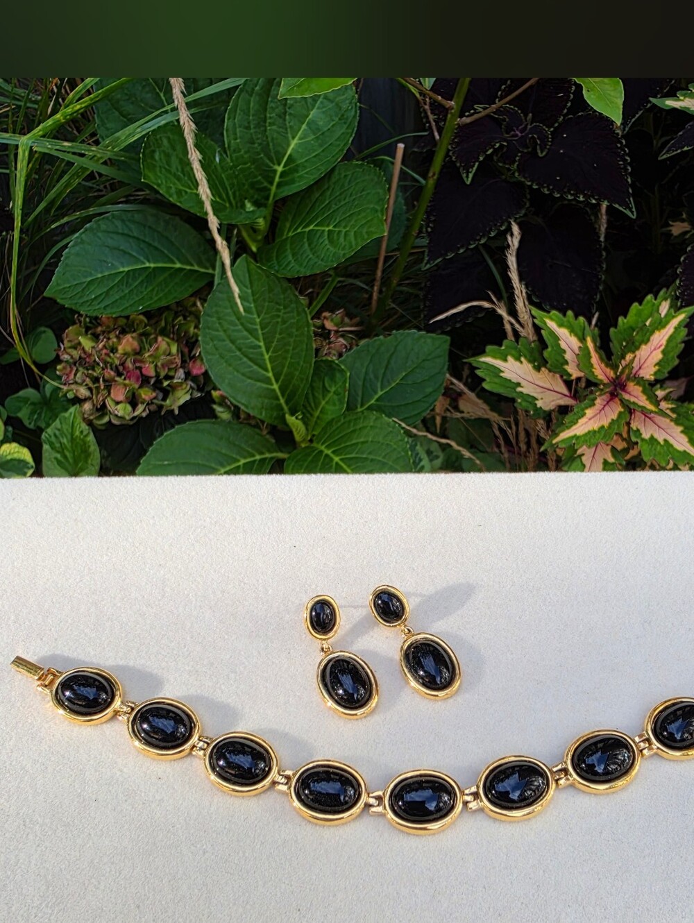 Butler: Vintage Fifth Avenue Collection (FAC) Black Cabochon Bracelet & 14k Post